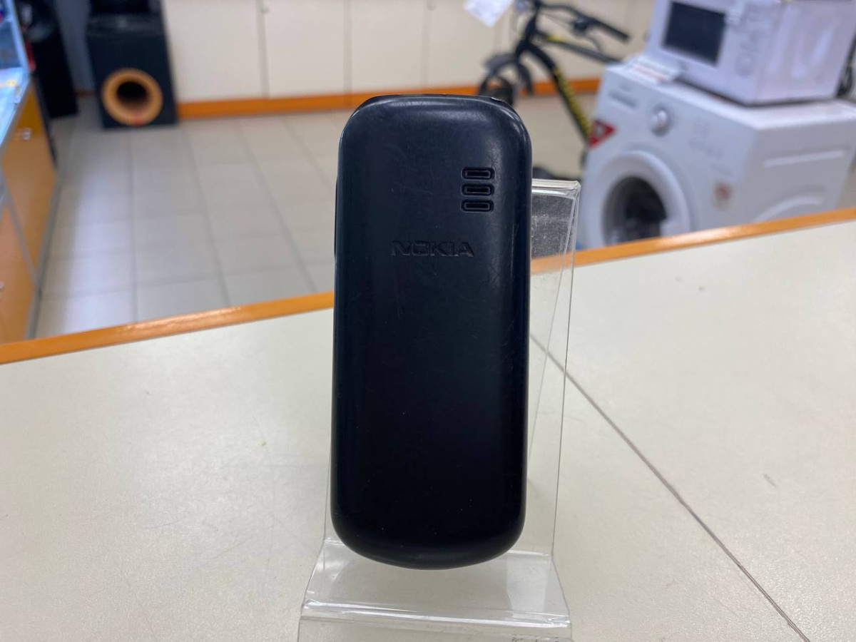 Мобильный телефон Nokia 100