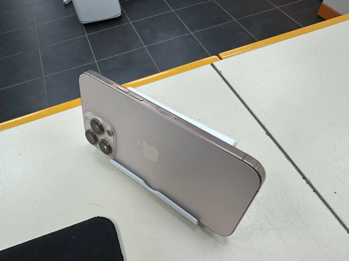 Смартфон Apple Iphone 16 Pro Max 256Gb