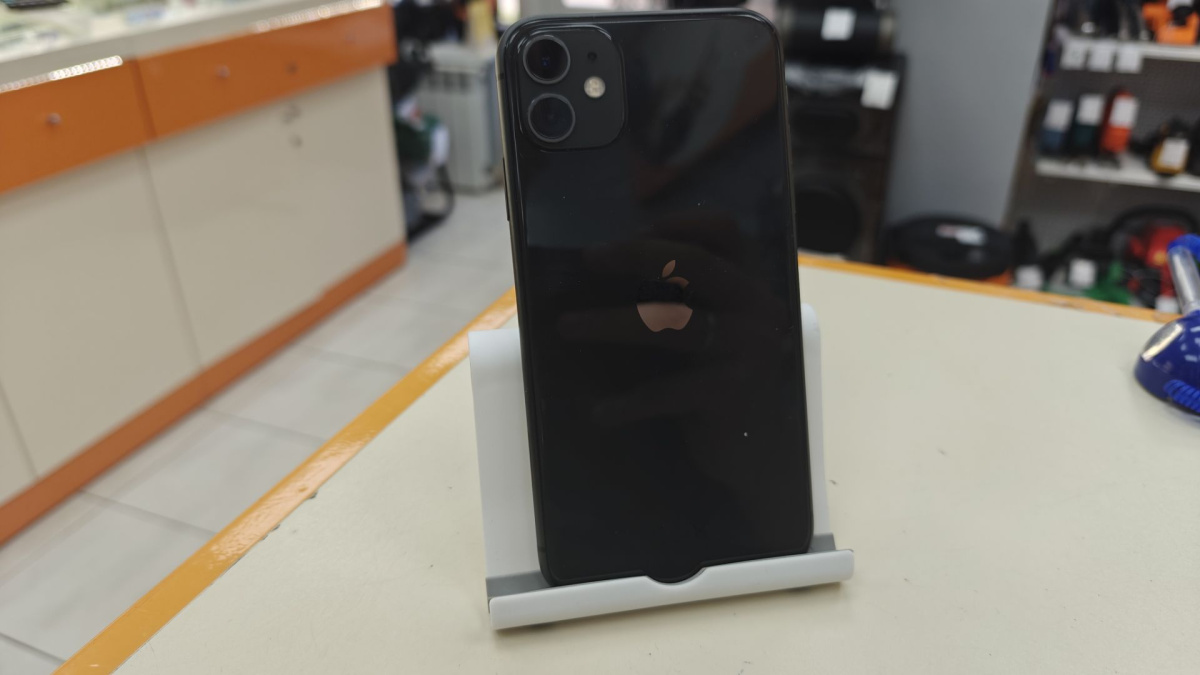 Смартфон Apple iPhone 11 64Gb