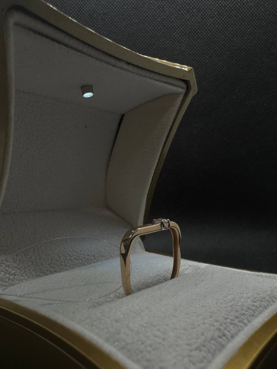 КОЛЬЦО С КАМНЕМ (Au 585)