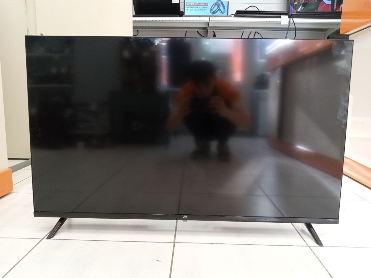 LED Телевизор VR 43VU03BS