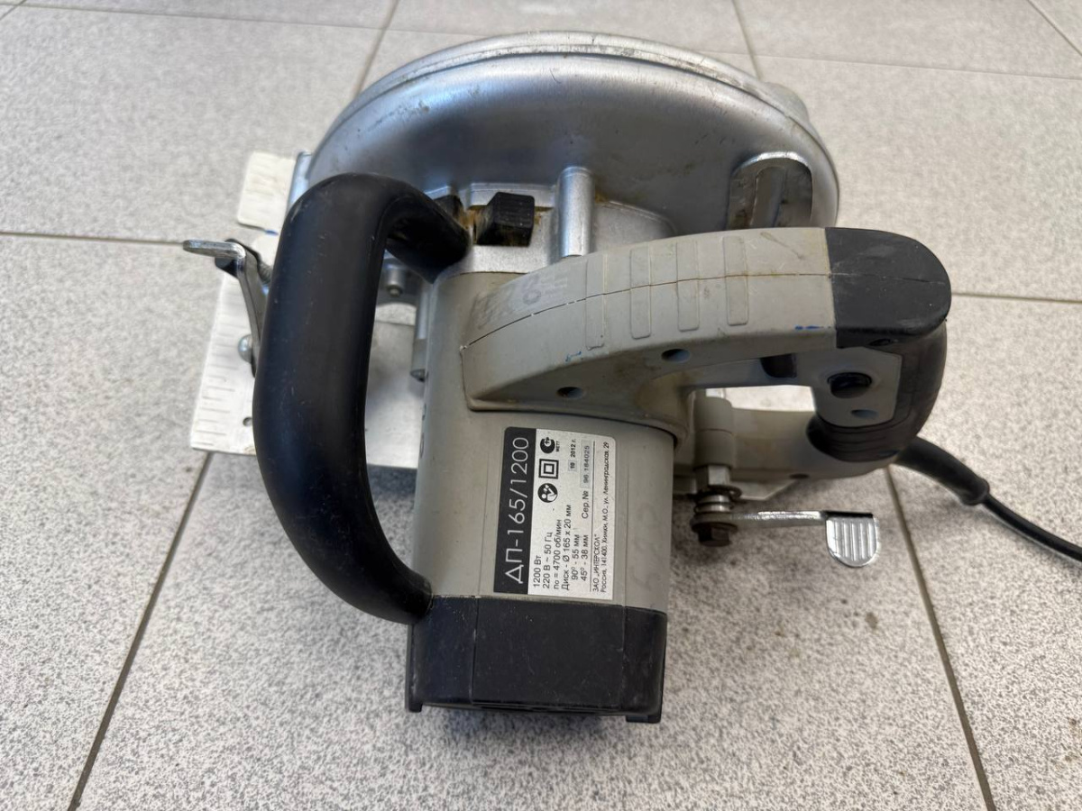 Дисковая пила Интерскол ДП-165/1200