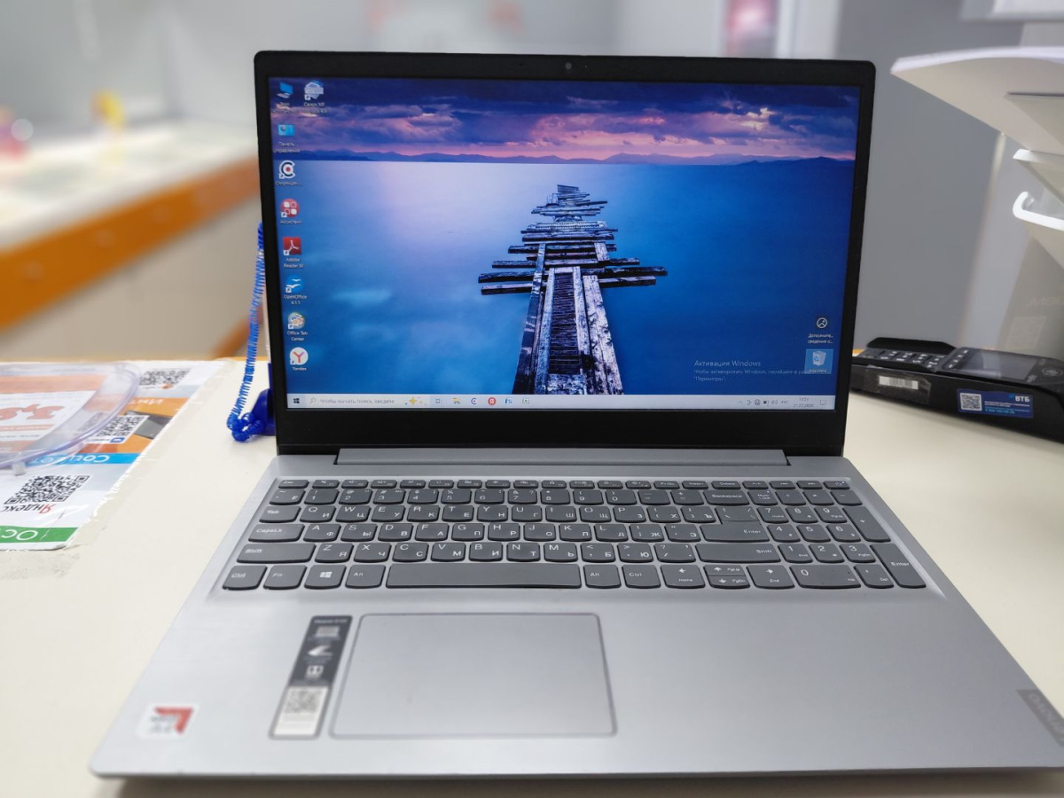 Ноутбук Lenovo; A4-9125, Radeon R3 series, 4 Гб, 256 Гб, Нет