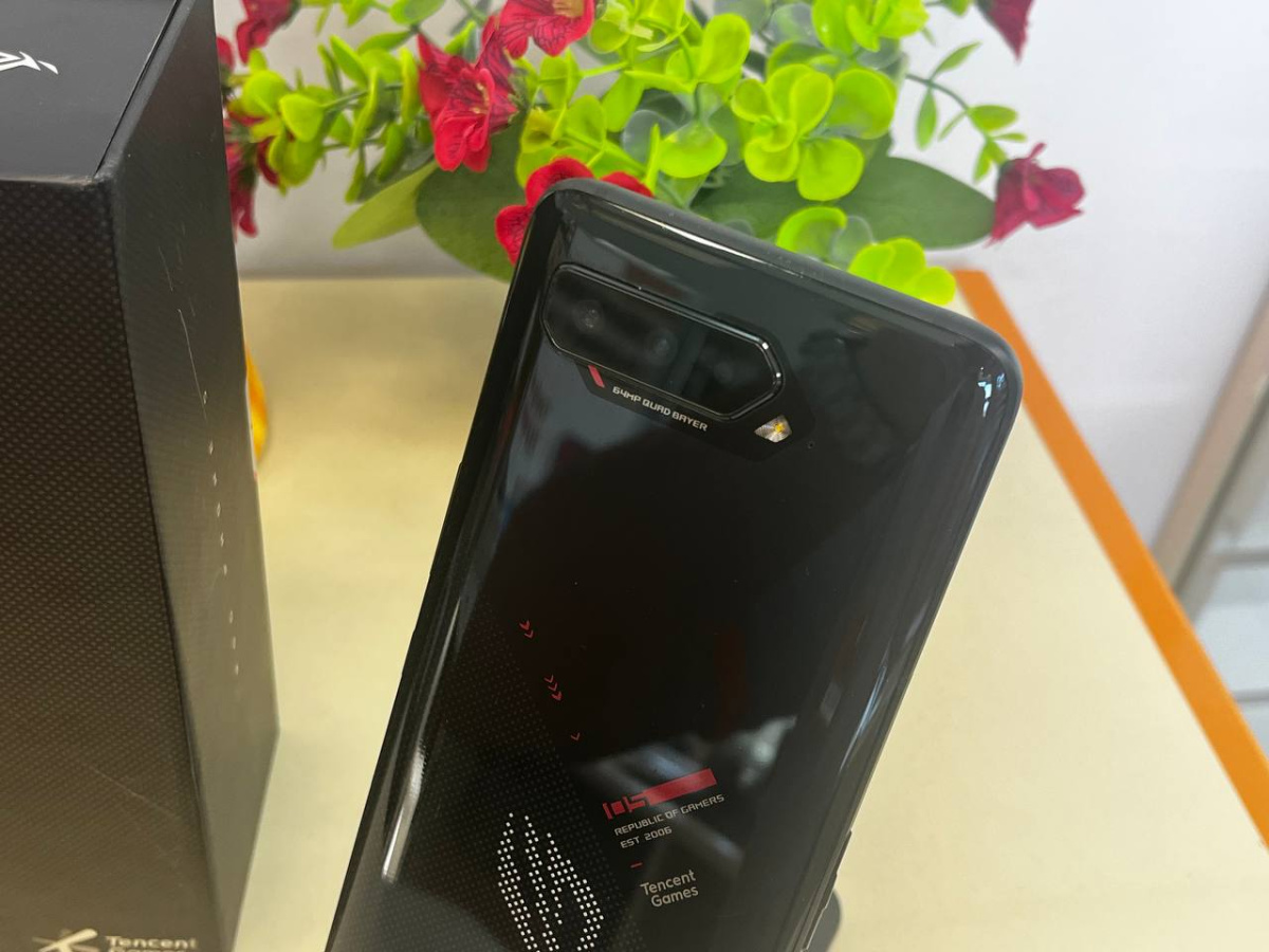 Смартфон Asus Rog Phone 5S 16/256