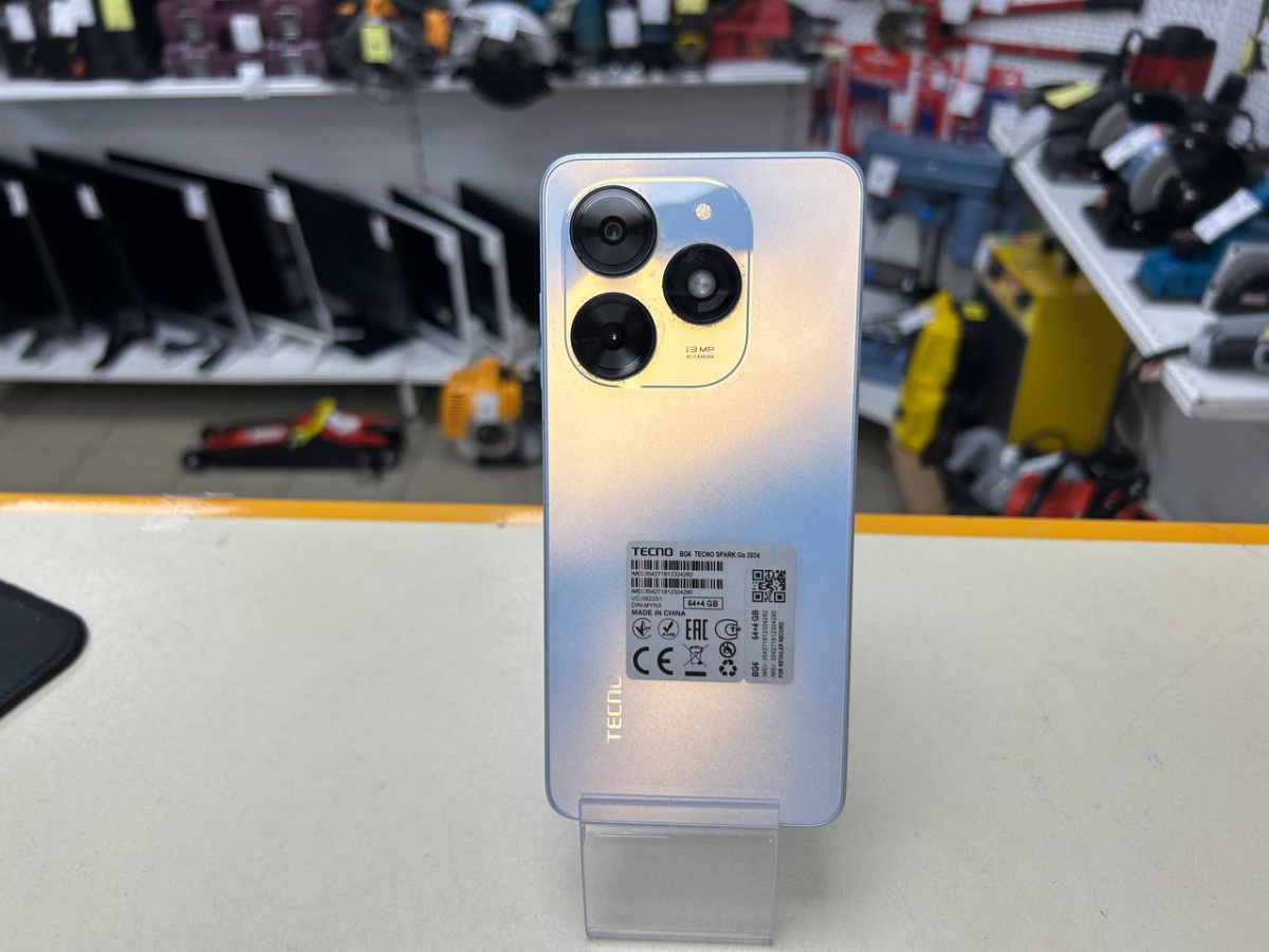 Смартфон Tecno Spark Go 2024 4/64