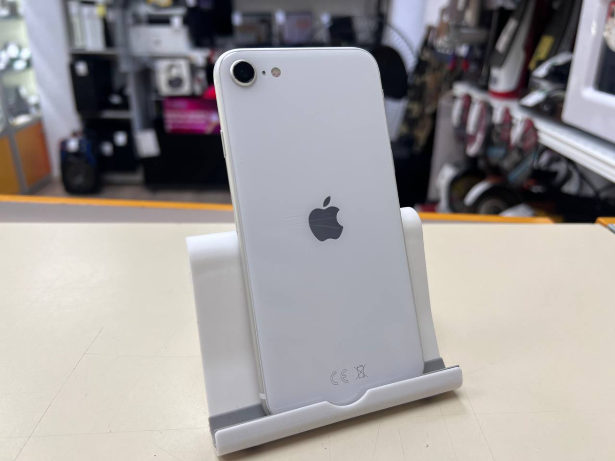 Смартфон Apple iPhone SE 2020 128Gb