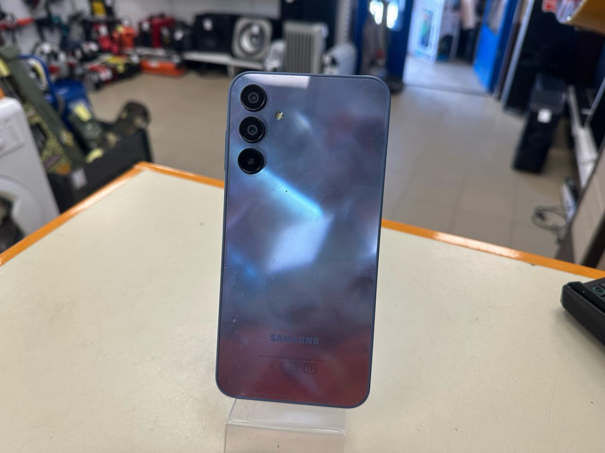 Смартфон Samsung Galaxy A15 6/128