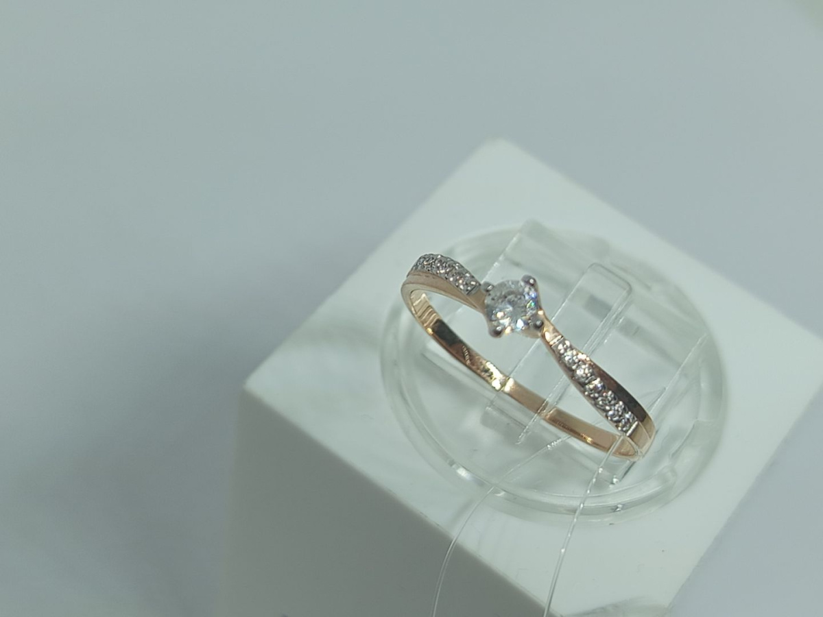 КОЛЬЦО С КАМНЯМИ (Au 585)