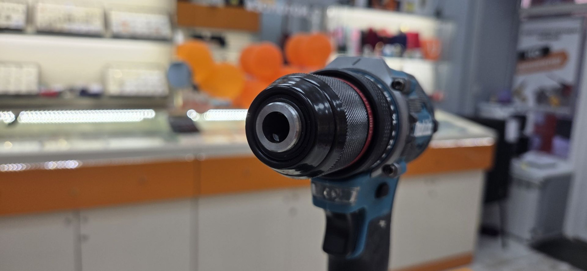 Шуруповерт Makita 123.