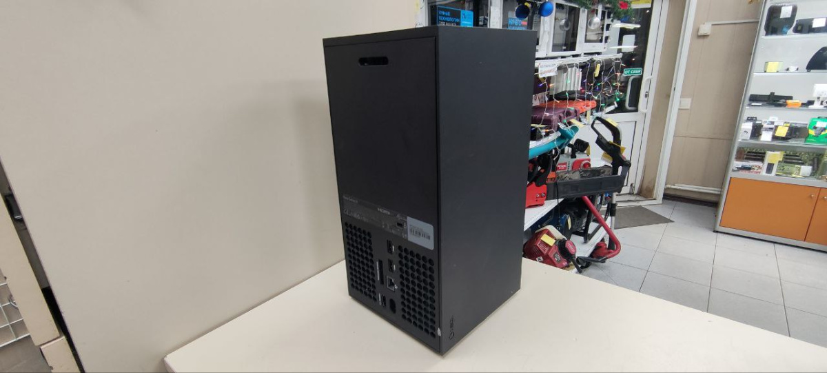 Игровая приставка Xbox Series X 1Tb