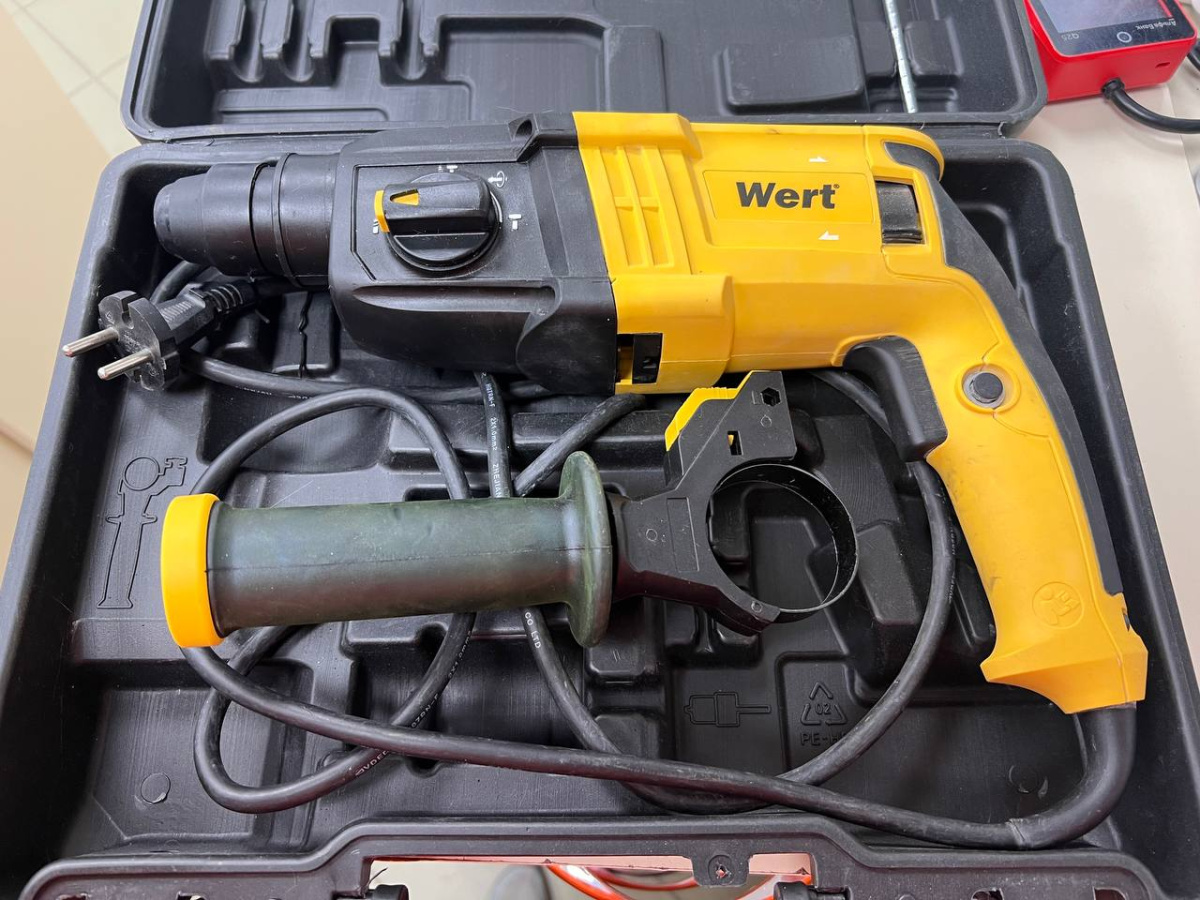 Перфоратор Wert Erh 0724HRE