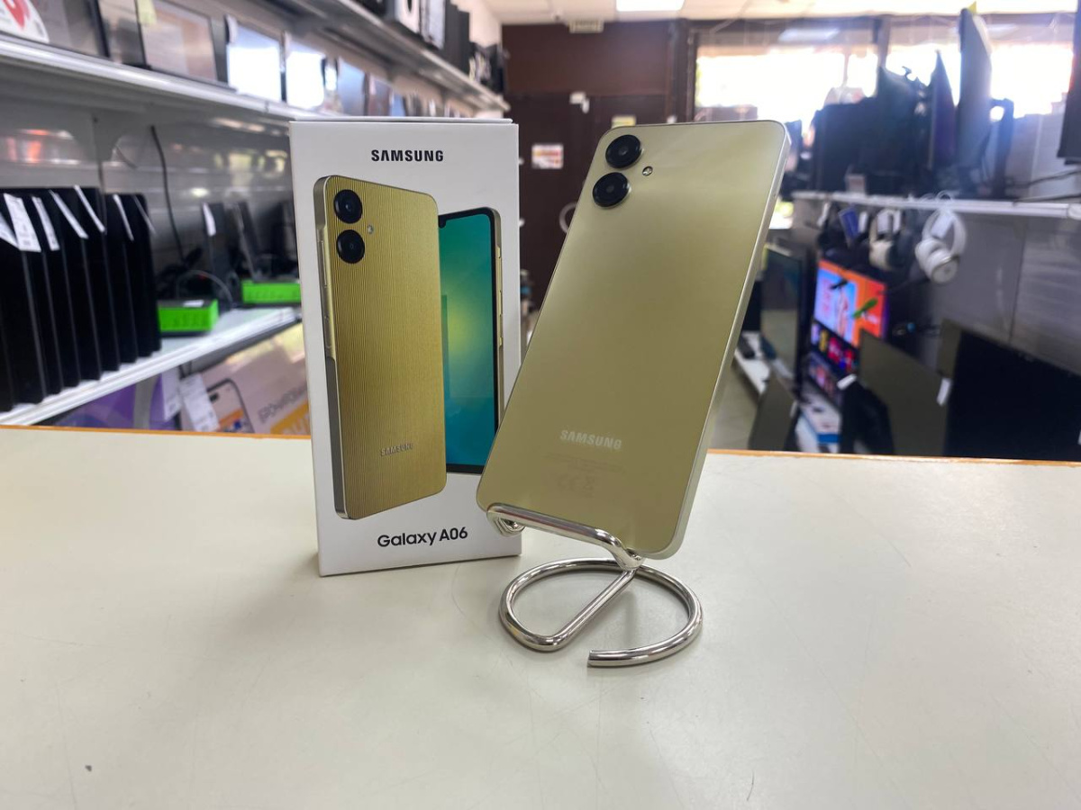Смартфон Samsung Galaxy A06 4/64
