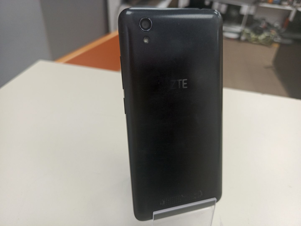 Смартфон ZTE T620