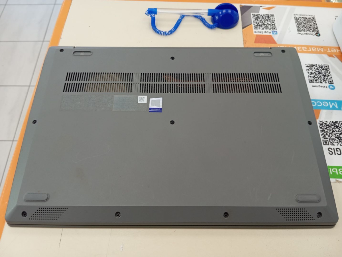 Ноутбук Lenovo Ideapad S145; AMD 3020e, Radeon Vega 3, 8 Гб, 128 Гб, Нет