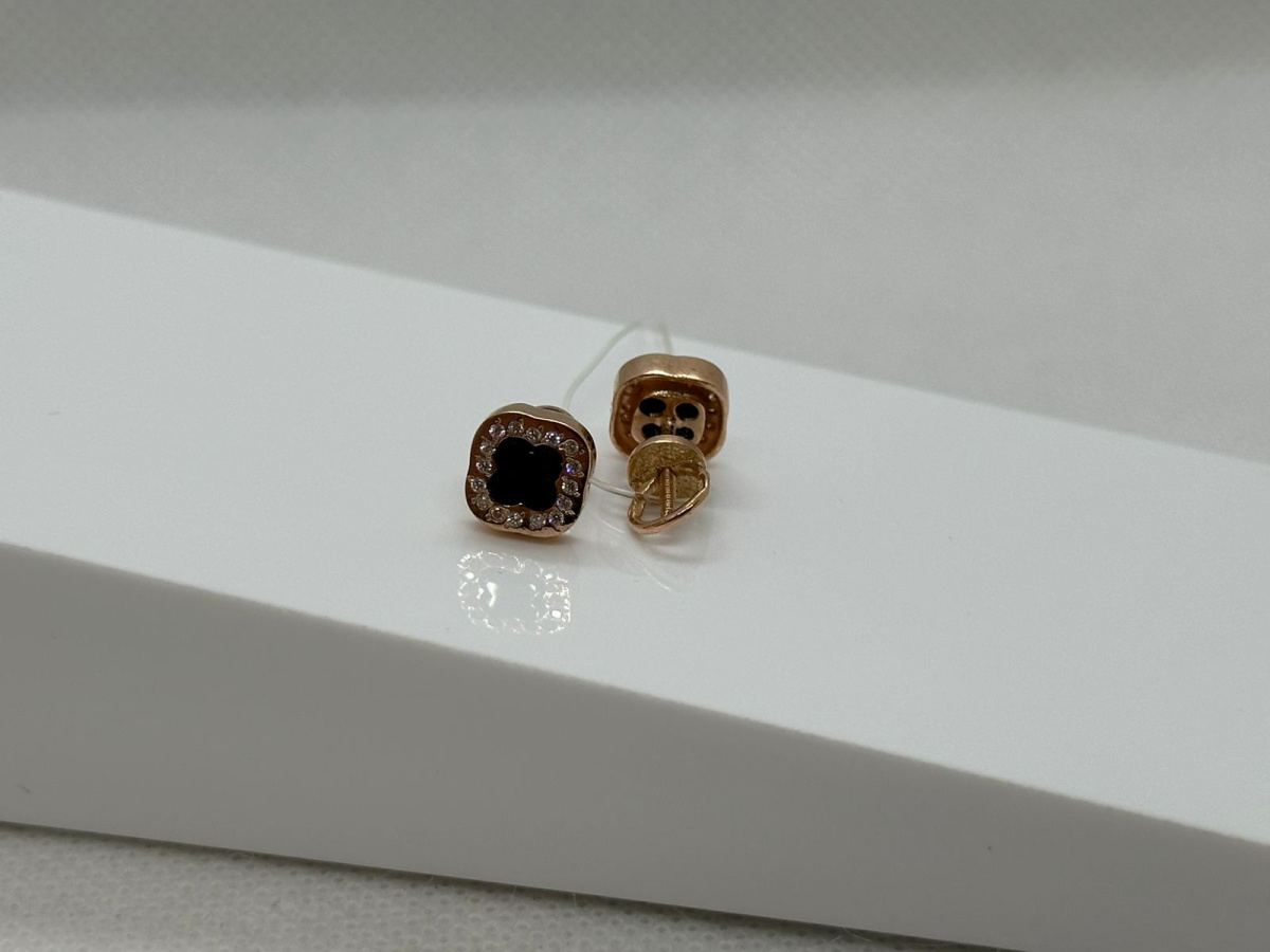 02379М СЕРЬГИ ПУСЕТЫ Оникс (Au 585)