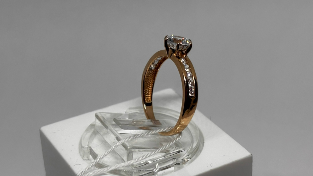 КОЛКМИ585 КОЛЬЦО С КАМНЯМИ (Au 585)