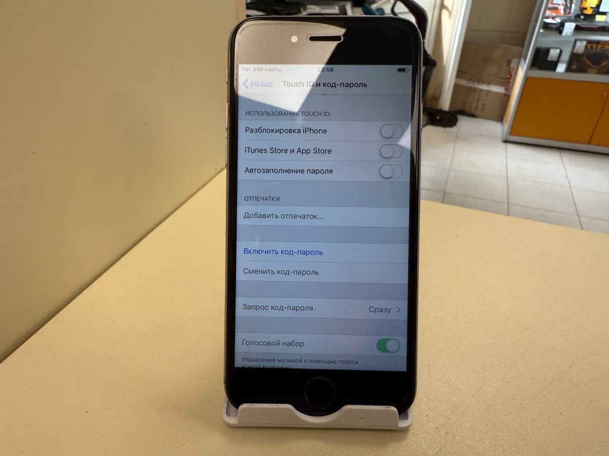 Смартфон Apple iPhone 6 16Gb