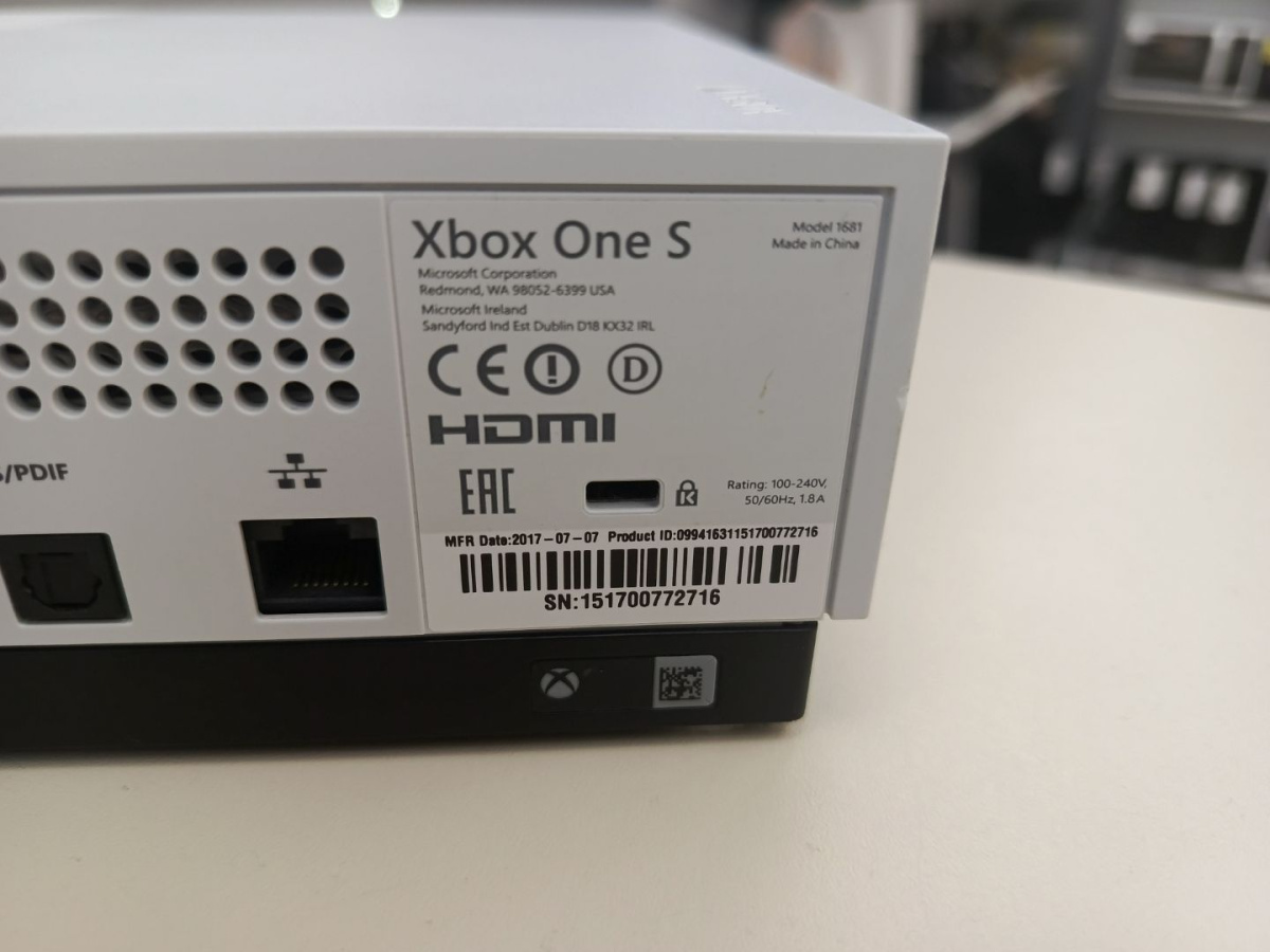Игровая приставка Xbox One S 1TB