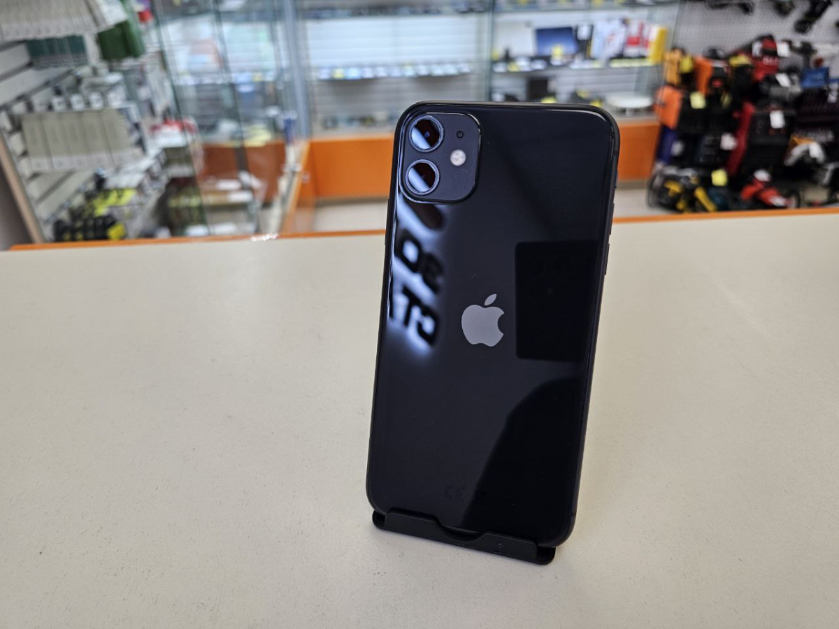 Смартфон Apple iPhone 11 64Gb