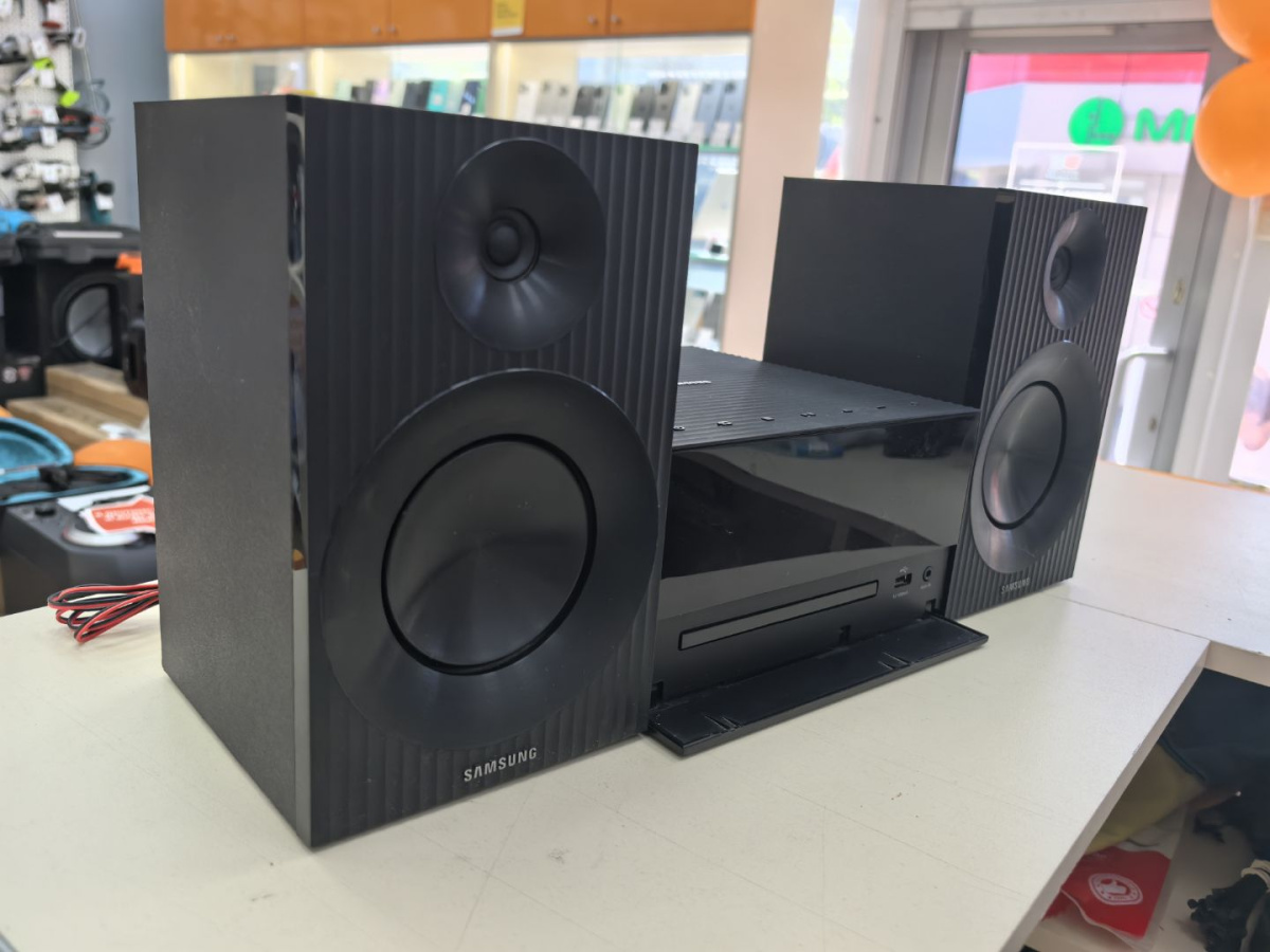 Музыкальный центр Samsung MM-J320