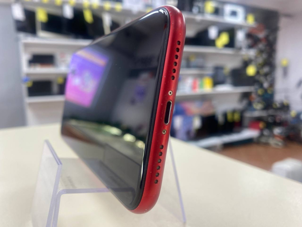 Смартфон Apple iPhone 11 64Gb