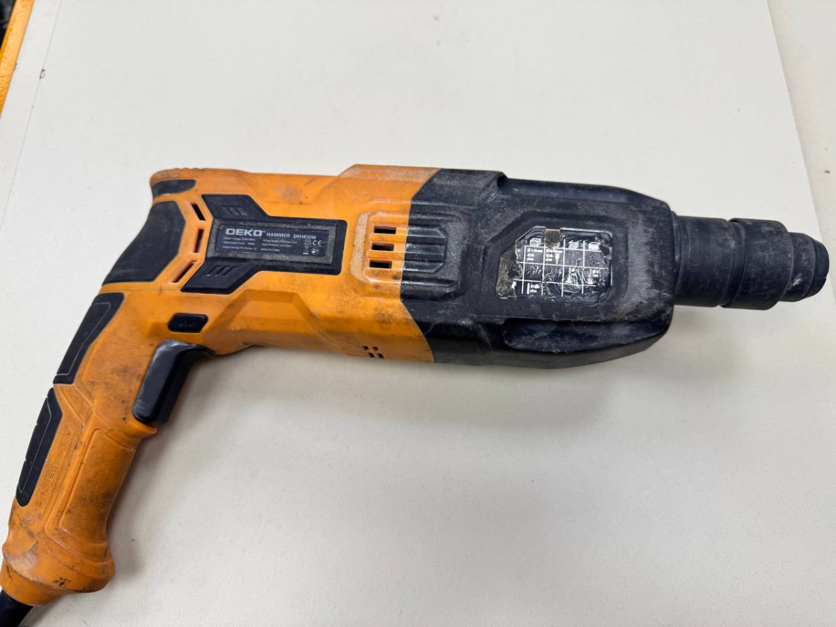 Перфоратор Deko DKH850W