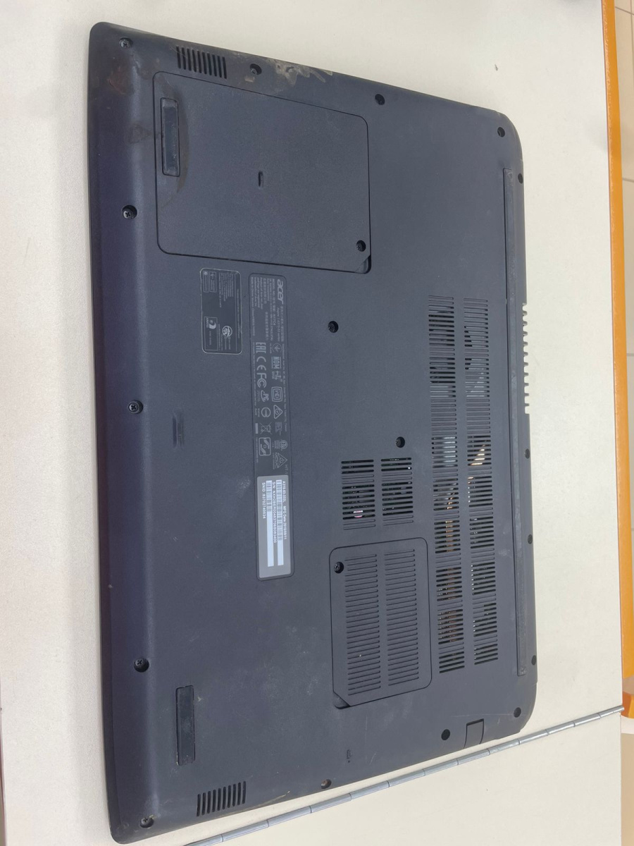 Ноутбук Acer n17c4; Core i3-7020U, Intel HD Graphics 620, 4 Гб, Нет, 750 Гб