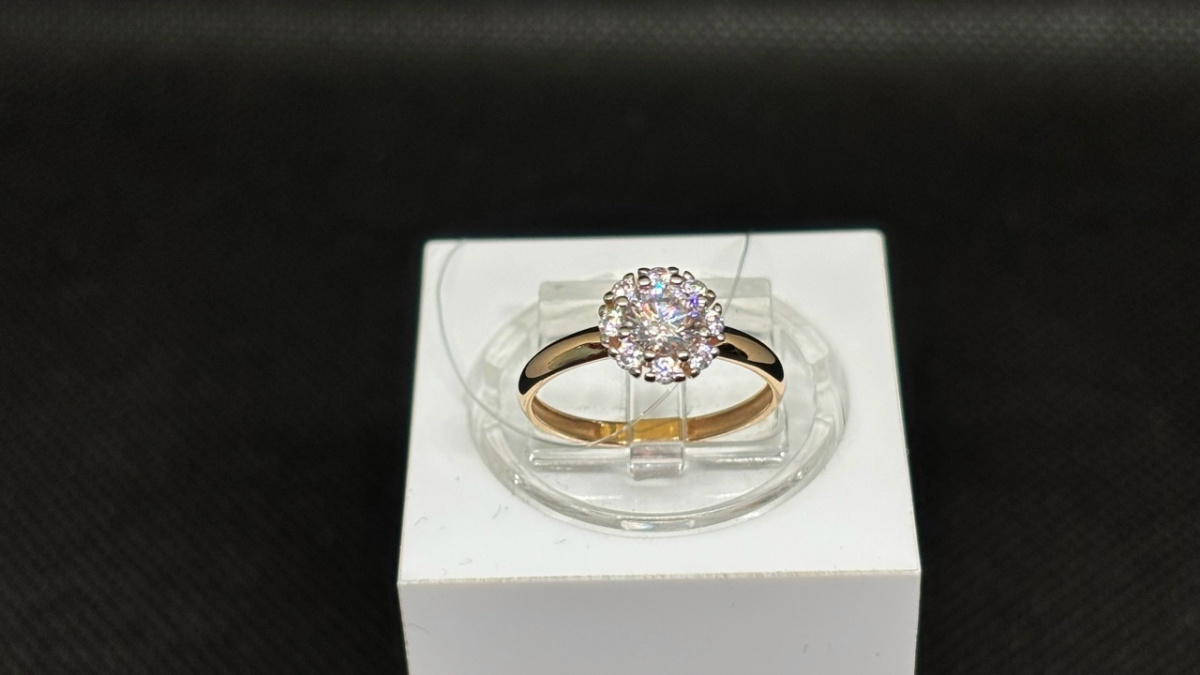 КОЛЬЦО С КАМНЯМИ (Au 585)