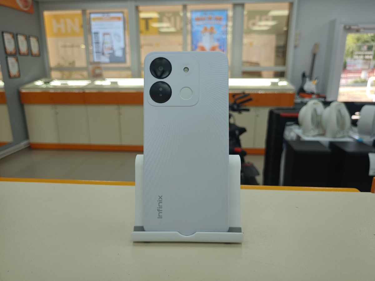 Смартфон Infinix Smart 7 HD 2/64