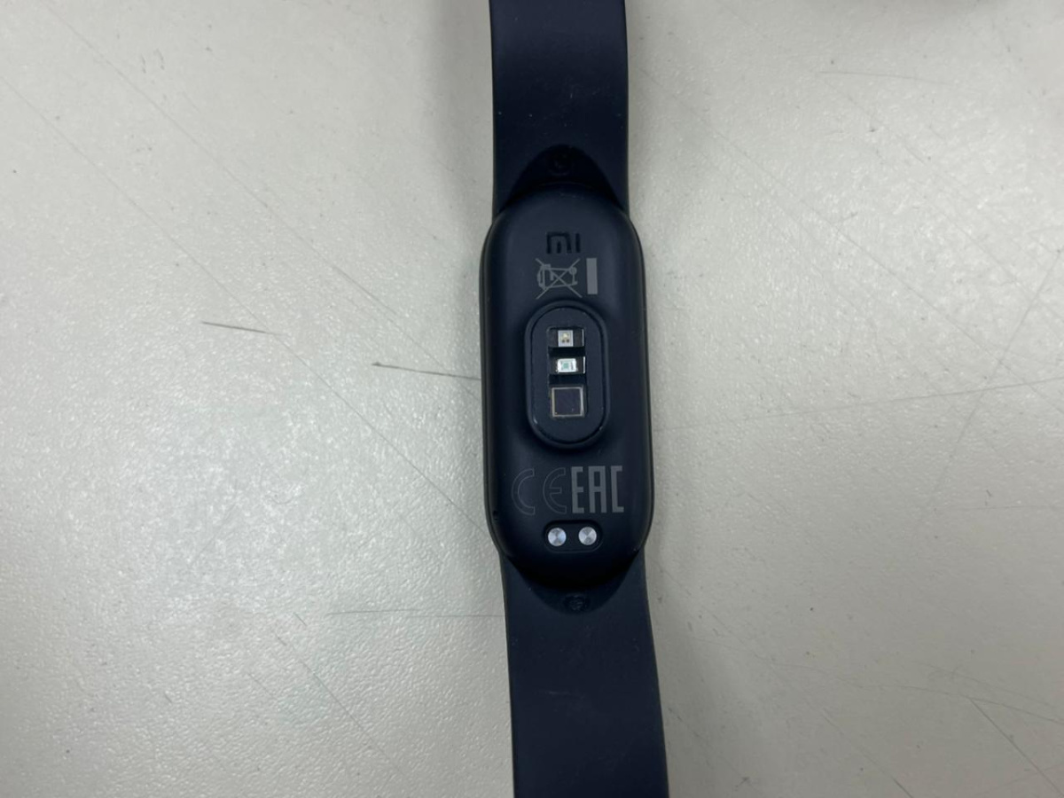 Фитнес-браслет Xiaomi Mi Band 6