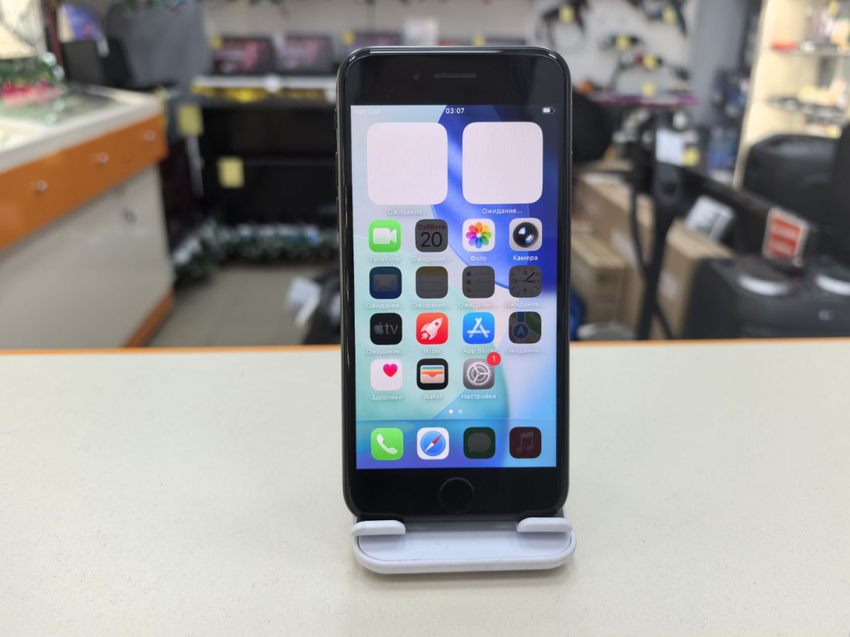 Смартфон Apple iPhone SE 2020 64Gb