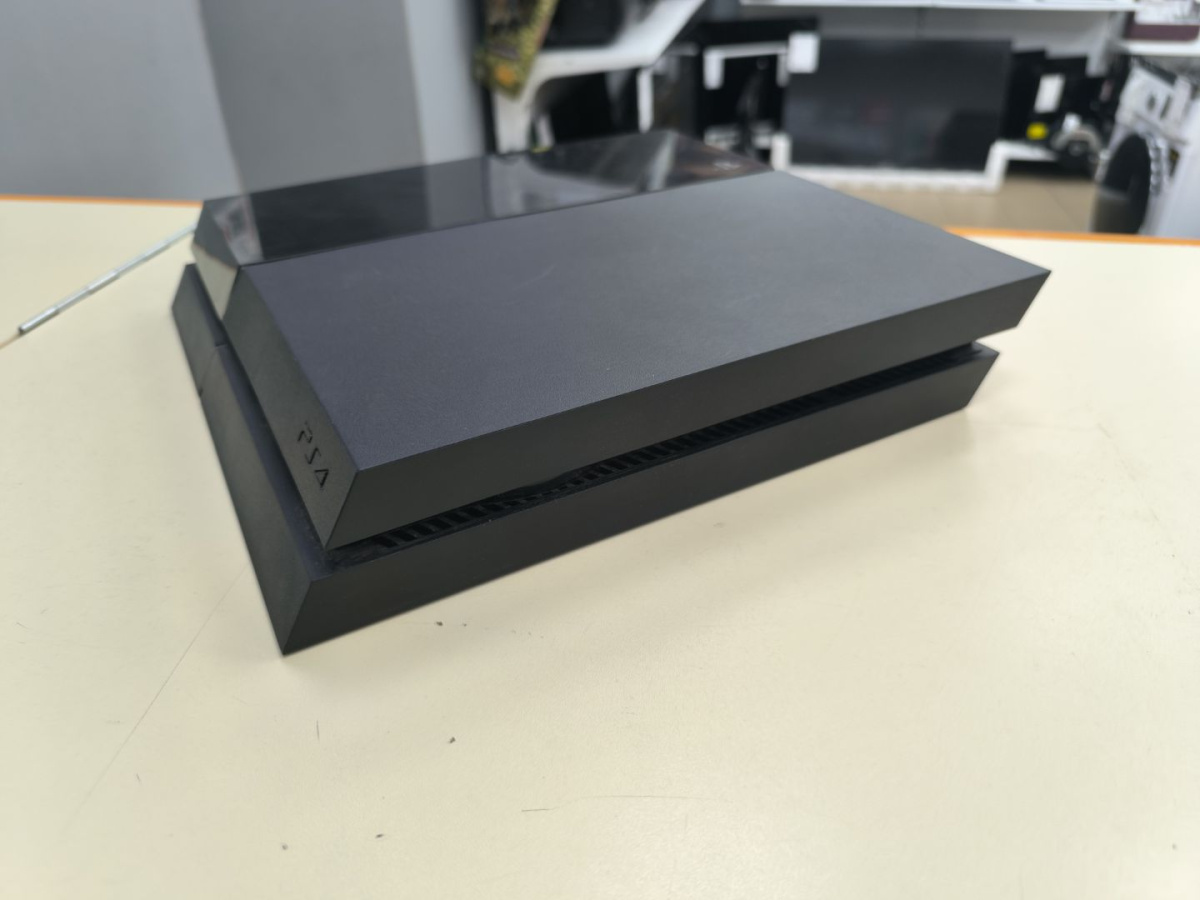 Игровая приставка PlayStation 4 FAT 1Tb