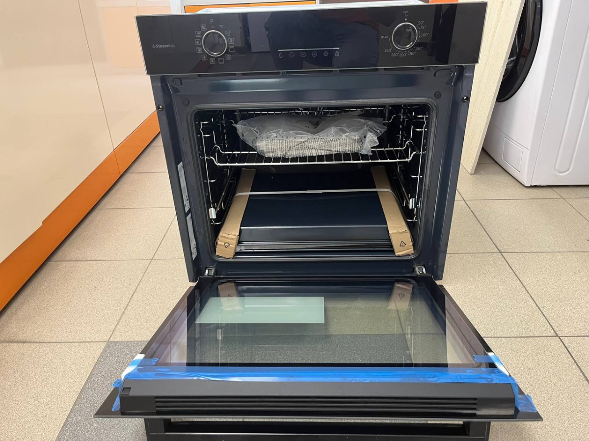 Духовой шкаф Beko BBIS17300BCS