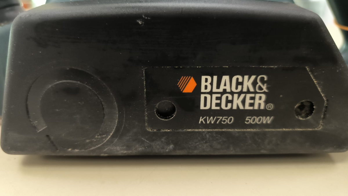 Электрорубанок Black & Decker KW750 500W