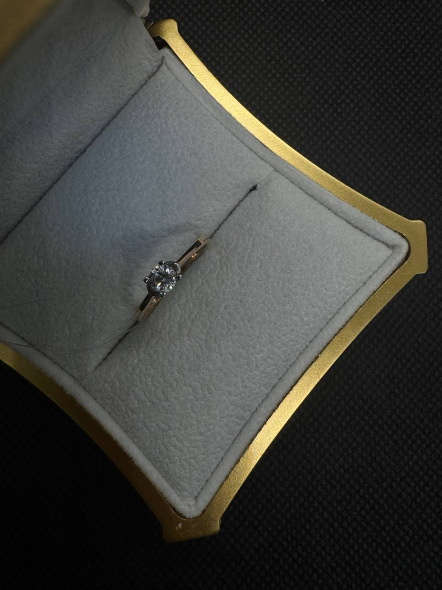 01-115280 КОЛЬЦО С КАМНЕМ (Au 585)