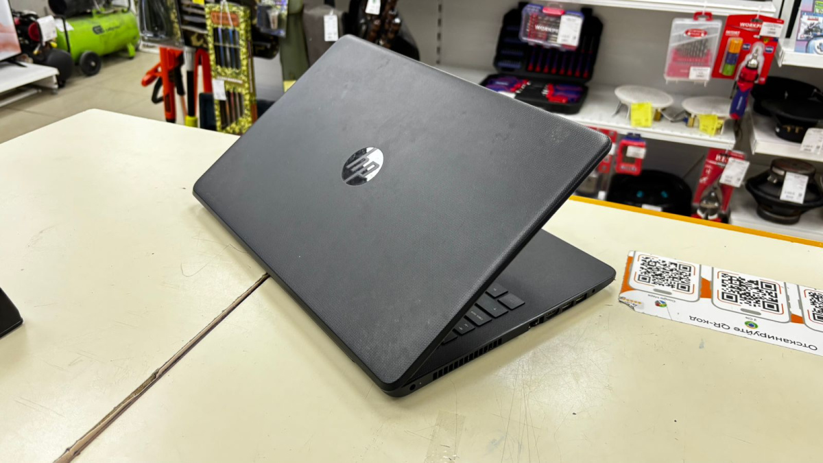 Ноутбук HP 15-bw689ur; A10-9620P, Radeon 535DX, 12 Гб, 240 Гб, Нет