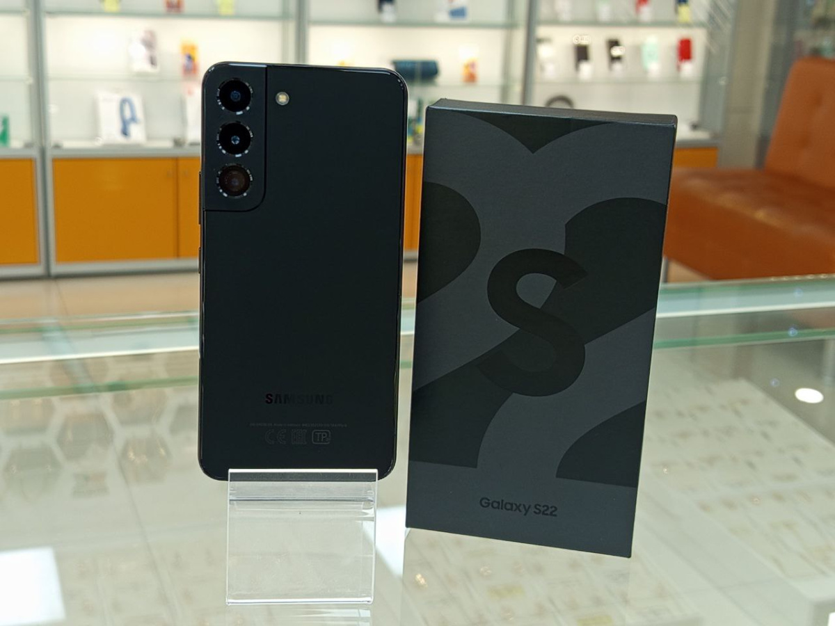 Смартфон Samsung Galaxy S22 8/128