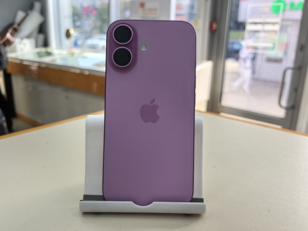 Смартфон Apple Iphone 16 256Gb