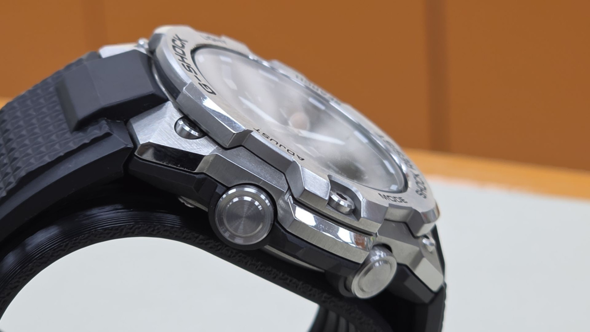 Часы наручные Casio GST-B400-1AER