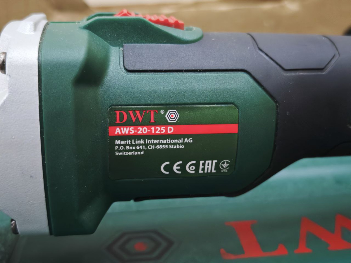 Угловая шлифмашина DWT AWS-20-125D