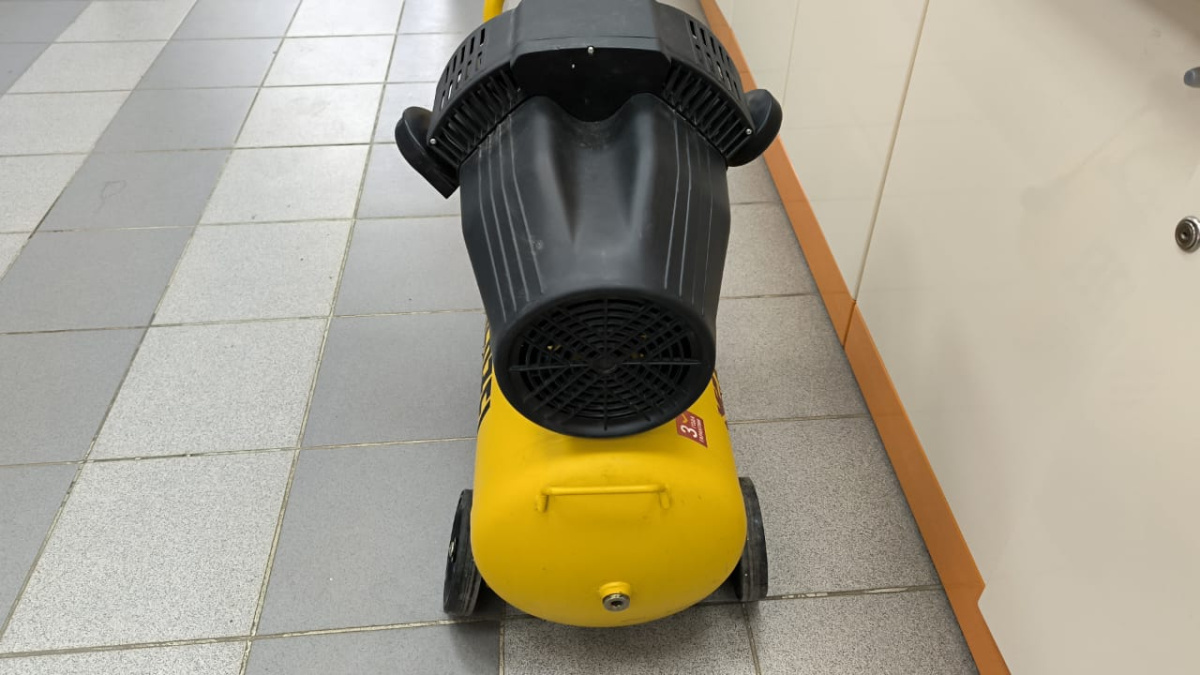 Компрессор Denzel DCV 1800/50