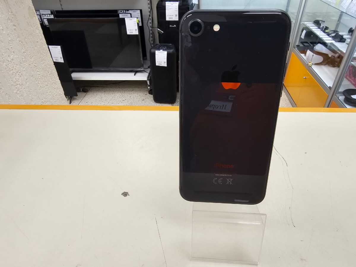 Смартфон Apple iPhone 8 64Gb