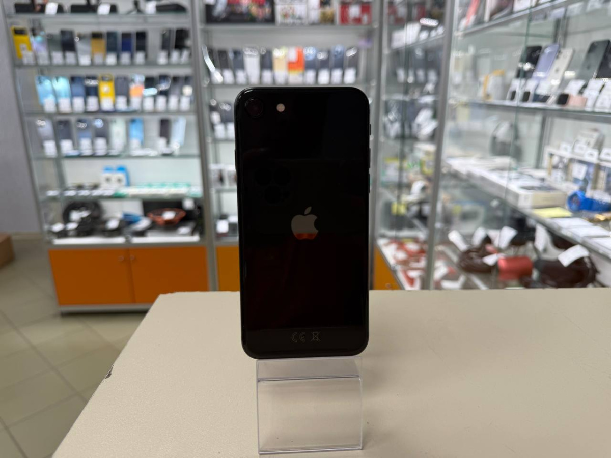 Смартфон Apple iPhone SE 2020 64Gb