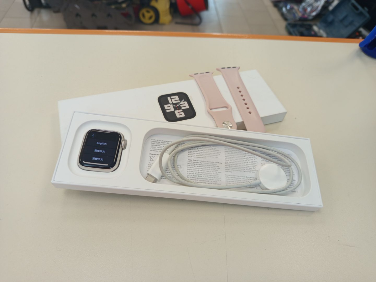 Смарт-часы Apple Watch SE 2022 40mm
