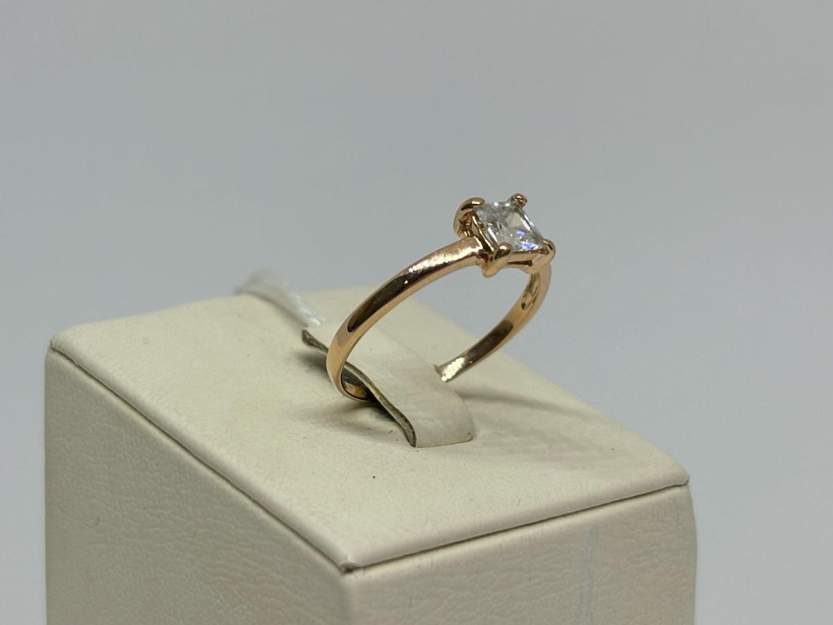 КОЛКМ585 КОЛЬЦО С КАМНЕМ (Au 585)