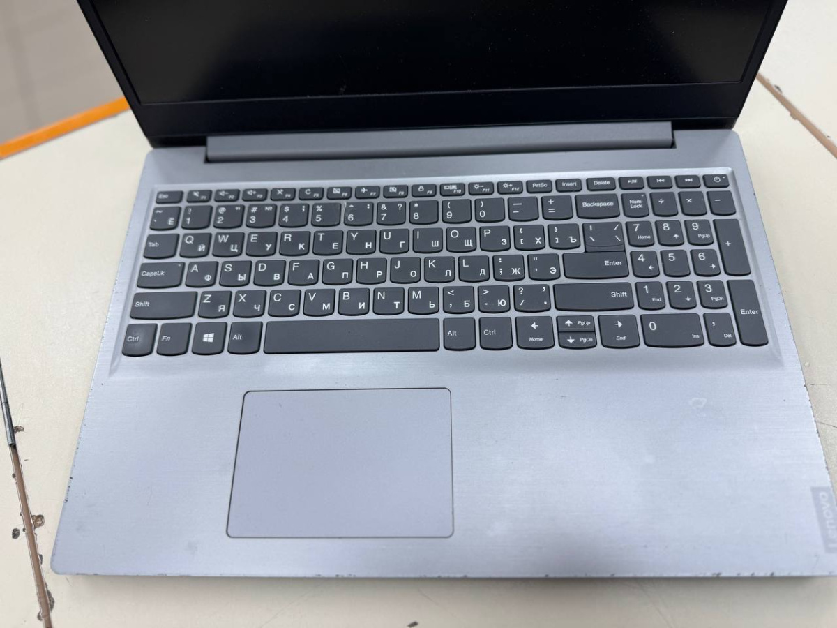 Ноутбук Lenovo; Ryzen 5 3500U, Radeon Vega 8, 20 Гб, 256 Гб, Нет