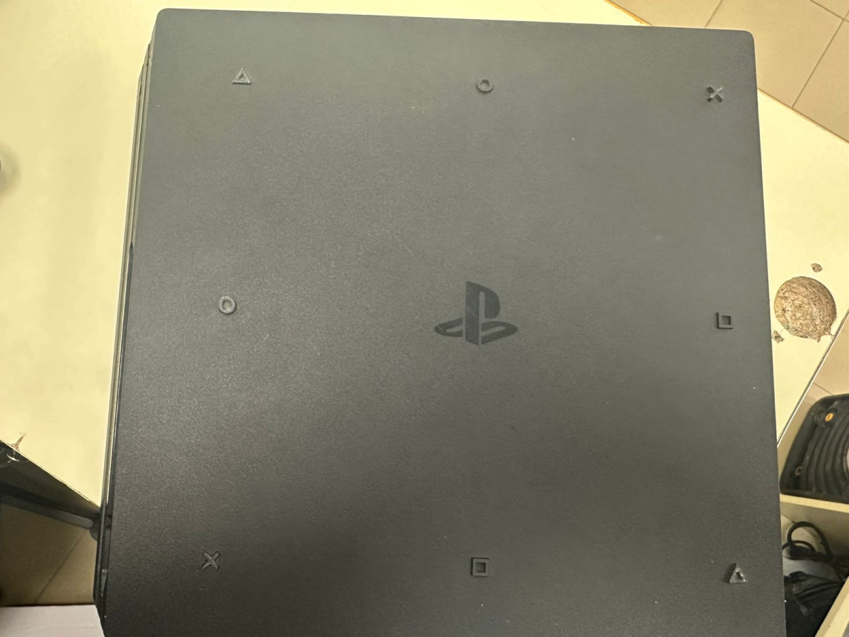 Игровая приставка PlayStation 4 Pro 1Tb