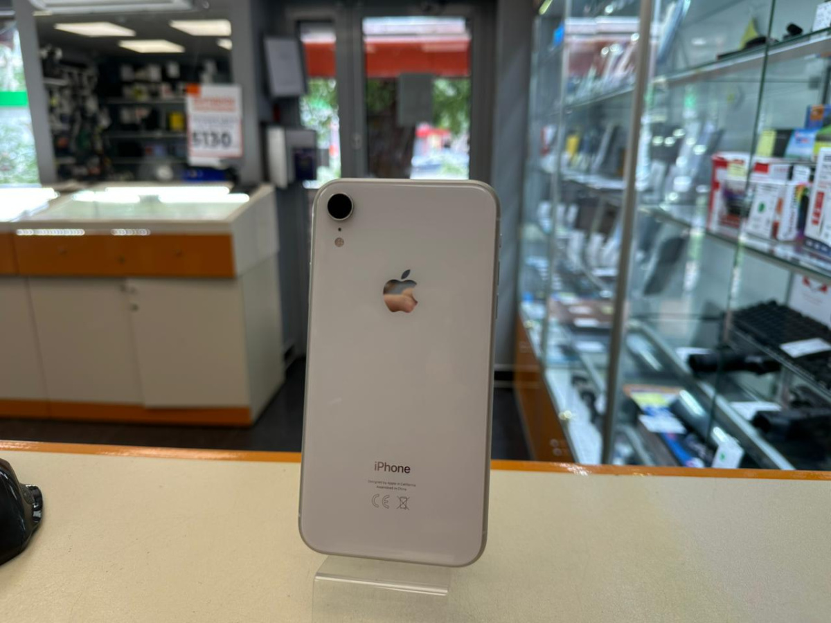 Смартфон Apple iPhone Xr 64Gb