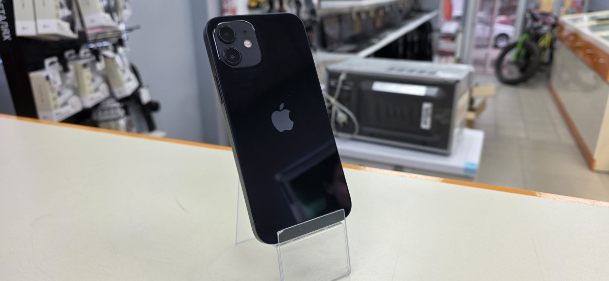 Смартфон Apple iPhone 12 64Gb