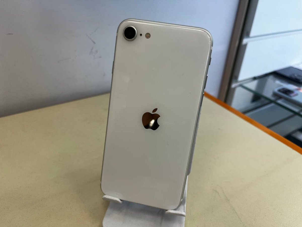 Смартфон Apple iPhone SE 2020 64Gb